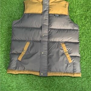 L.L. Bean Men's Large Tall Two-Tone Puffer Vest